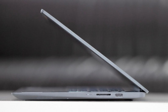 Ноутбук Lenovo IdeaPad 3 15ABA7 Ryzen 5 5625U 8Gb SSD256Gb AMD Radeon 15.6" IPS FHD (1920x1080) noOS grey WiFi BT Cam (82RN00CVRK) от магазина РЭССИ