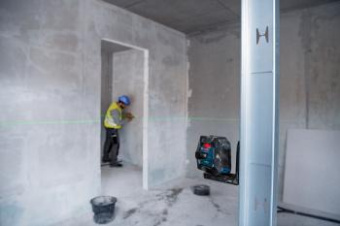 Нивелир лазерн. Bosch GLL 2-15 G + LB 10 2кл.лаз. 540нм цв.луч. зеленый 2луч. (0601063W00) от магазина РЭССИ