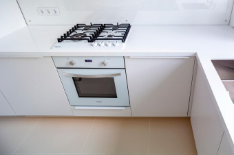 Духовой шкаф Электрический Hyundai HEO 6647 WG белый от магазина РЭССИ