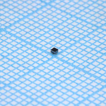 ADP150ACBZ-1.8-R7 от магазина РЭССИ