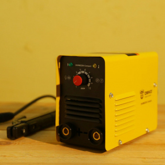 Сварочный аппарат Deko DKWM220A Compact инвертор ММА 7.8кВт от магазина РЭССИ