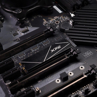 Накопитель SSD A-Data PCIe 4.0 x4 512GB AGAMMIXS70B-512G-CS XPG Gammix S70 Blade M.2 2280 от магазина РЭССИ