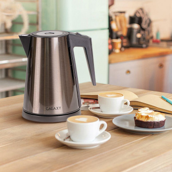 Чайник электрический Galaxy GL 0320 1.7л. 2000Вт бронзовый/черный (корпус: нержавеющая сталь/пластик) от магазина РЭССИ