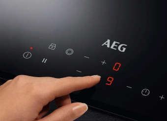 Варочная поверхность AEG IKB32300CB черный от магазина РЭССИ