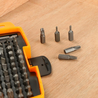 Набор бит Deko BS67 (065-0699) (67пред.) для шуруповертов от магазина РЭССИ