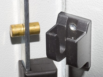 Шкаф серверный ЦМО (ШТК-С-33.6.12-44АА) напольный 33U 600x1200мм пер.дв.перфор. задн.дв.перфор. 2 бок.пан. 1000кг серый 1050мм 130кг 180град. 1620мм от магазина РЭССИ