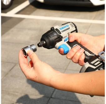 Винтоверт Deko DKIS аккум. патрон:квад.1/2" (063-4451) от магазина РЭССИ