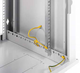 Шкаф коммутационный ЦМО ШРН-ЭКОНОМ (ШРН-Э-15.650-9005) настенный 15U 600x650мм пер.дв.стекл 65кг черный 600мм 180град. IP20 от магазина РЭССИ