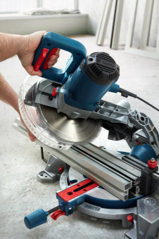 Торцовочная пила Bosch GCM 216 1300Вт 4800об/мин d=216мм от магазина РЭССИ