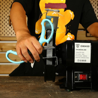 Станок заточной Deko DKGM350-200 350W (063-4213) от магазина РЭССИ