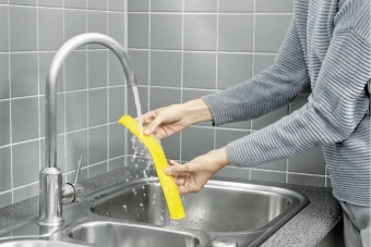 Мойщик окон Karcher WV 4-4 Plus шир.скреб.:280мм пит.:от аккум. белый от магазина РЭССИ