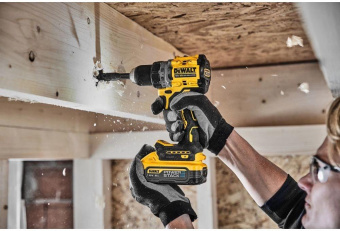 Шуруповерт DeWalt DCD800H2T-QW аккум. патрон:быстрозажимной (кейс в комплекте) от магазина РЭССИ
