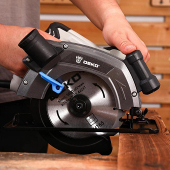 Циркулярная пила (дисковая) Deko CSDK-1500 PRO 1500Вт (ручная) D диска.:165мм (085-1150) от магазина РЭССИ