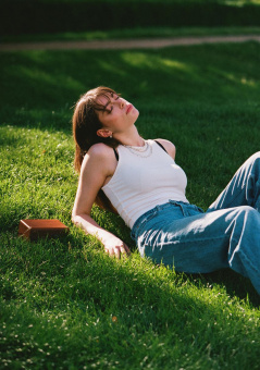 Колонка порт. Edifier MP230 коричневый 20W 1.0 BT/3.5Jack/USB 2500mAh от магазина РЭССИ