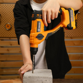 Перфоратор Deko DKCH20 патрон:SDS-plus уд.:1.2Дж 40Вт аккум. от магазина РЭССИ