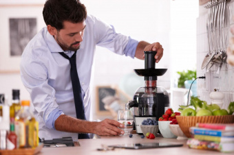 Соковыжималка центробежная Philips HR1832/00 500Вт рез.сок.:500мл. черный от магазина РЭССИ