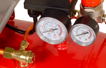 Компрессор поршневой Ресанта КП-50/300М масляный 300л/мин 50л 2000Вт красный/черный от магазина РЭССИ