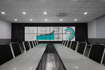 Кронштейн для телевизора Onkron PRO7G черный 32"-70" макс.50кг настенный наклонно-выдвижной от магазина РЭССИ