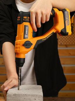 Перфоратор Deko DKCH20 патрон:SDS-plus уд.:1.2Дж 40Вт аккум. (кейс в комплекте) от магазина РЭССИ