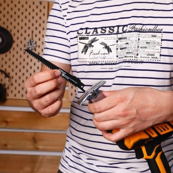 Сабельная пила Deko DKRS20-Li-ion аккум. 3000ход/мин ДА (085-1070) от магазина РЭССИ