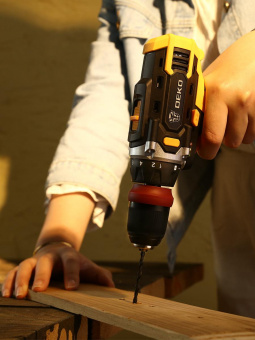 Дрель-шуруповерт Deko DKCD20FU-Li SET 3 аккум. патрон:быстрозажимной (кейс в комплекте) (063-4177) от магазина РЭССИ