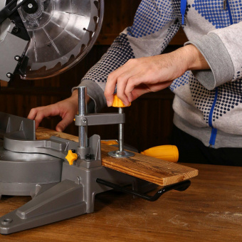 Торцовочная пила Deko DKMS2000-255 Laser 2000Вт 5000об/мин d=255мм от магазина РЭССИ