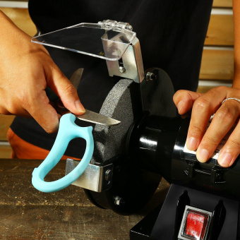 Электроточило Deko DKGM150-150 150Вт 2950об/мин d=150мм t=16мм от магазина РЭССИ