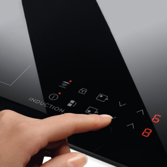 Индукционная варочная поверхность Electrolux LIV63431BK черный от магазина РЭССИ