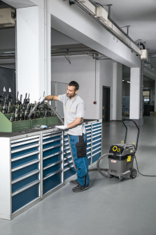 Строительный пылесос Karcher NT 40/1 Tact Te L 1380Вт (уборка: сухая/влажная) серый от магазина РЭССИ