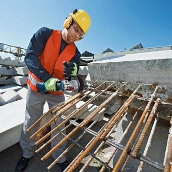 Углошлифовальная машина Bosch GWS 18V-10 9000об/мин рез.шпин.:M14 d=125мм жестк.кейс (06019J4004) от магазина РЭССИ