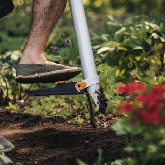 Сеялка для луковиц Fiskars Xact 1057077 105см от магазина РЭССИ