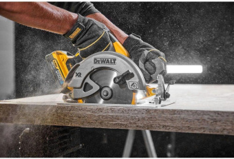 Циркулярная пила (дисковая) DeWalt DCS570N-XJ (ручная) D диска.:184мм от магазина РЭССИ