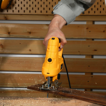 Лобзик Deko DKJS1000 Laser +1пил. 1000Вт 3000ходов/мин от электросети (кейс в комплекте) от магазина РЭССИ