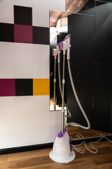 Отпариватель напольный Starwind SVG7450 1800Вт белый/фиолетовый от магазина РЭССИ