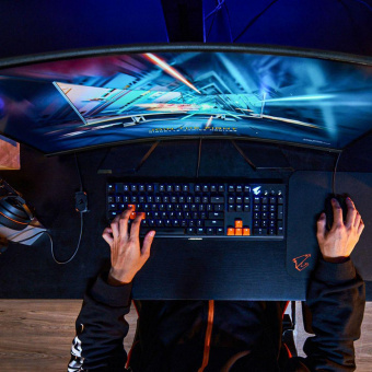 Монитор Gigabyte 31.5" G32QC A черный VA LED 1ms 16:9 HDMI HAS 350cd 178гр/178гр 2560x1440 DP 2K USB 7.8кг от магазина РЭССИ