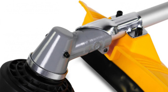 Триммер бензиновый Champion T444S-2 1600Вт 2.2л.с. неразбор.штан. реж.эл.:леска/нож от магазина РЭССИ