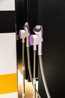 Отпариватель напольный Starwind SVG7450 1800Вт белый/фиолетовый от магазина РЭССИ