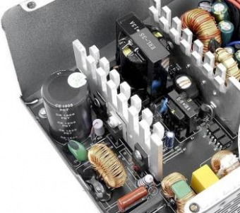Блок питания Thermaltake ATX 550W Litepower RGB 550 (24+4+4pin) APFC 120mm fan color LED 5xSATA RTL от магазина РЭССИ