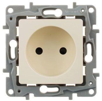 Розетка силов. Legrand Etika 672334 скрыт. штор. IP21 слоновая кость от магазина РЭССИ