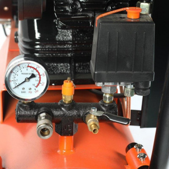 Компрессор поршневой Patriot PTR 100-670 масляный 670л/мин 100л 3000Вт оранжевый от магазина РЭССИ