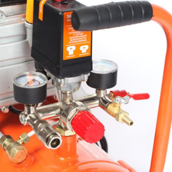 Компрессор поршневой Patriot EURO 24-240K масляный 240л/мин 24л 1500Вт оранжевый от магазина РЭССИ