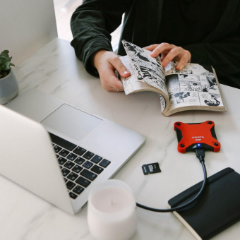 Накопитель SSD A-Data USB 3.0 240Gb ASD600Q-240GU31-CRD SD600Q 1.8" красный от магазина РЭССИ