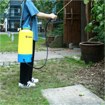 Опрыскиватель Deko DKSP11 аккум. 8л желтый/синий (065-0950) от магазина РЭССИ