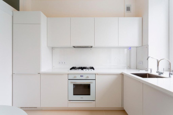 Духовой шкаф Электрический Hyundai HEO 6647 WG белый от магазина РЭССИ