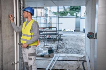 Нивелир лазерн. Bosch GLL 2-15 G + LB 10 2кл.лаз. 540нм цв.луч. зеленый 2луч. (0601063W00) от магазина РЭССИ