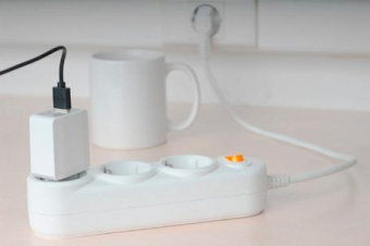 Сетевой удлинитель Powercube PC-1-5М 5м (3 розетки) белый (коробка) от магазина РЭССИ