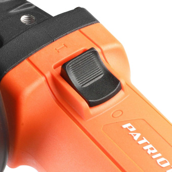 Углошлифовальная машина Patriot AG 126 1050Вт 11000об/мин рез.шпин.:M14 d=125мм (110301126) от магазина РЭССИ