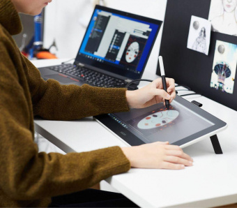 Графический планшет Wacom One DTC133W0B LED USB Type-C белый от магазина РЭССИ