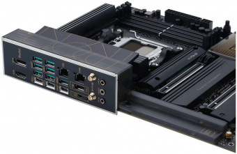 Материнская плата Asus PROART X670E-CREATOR WIFI SocketAM5 AMD X670 4xDDR5 ATX AC`97 8ch(7.1) 1 x 10Gigabit + 1 x 2.5Gigabit RAID+HDMI+DP от магазина РЭССИ