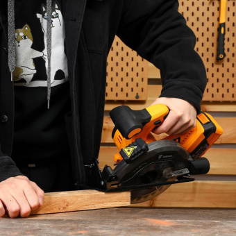 Циркулярная пила (дисковая) Deko DKCS20 (ручная) от магазина РЭССИ